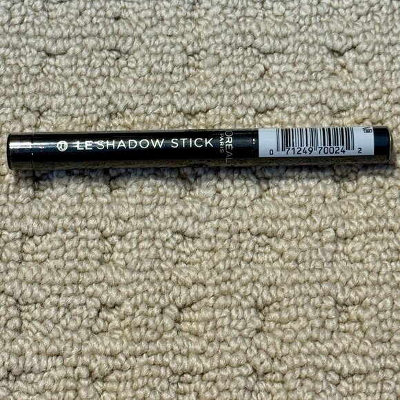 New Loreal LeShadow Eyeshadow Stick 490 All Night Black - Picture 1 of 2